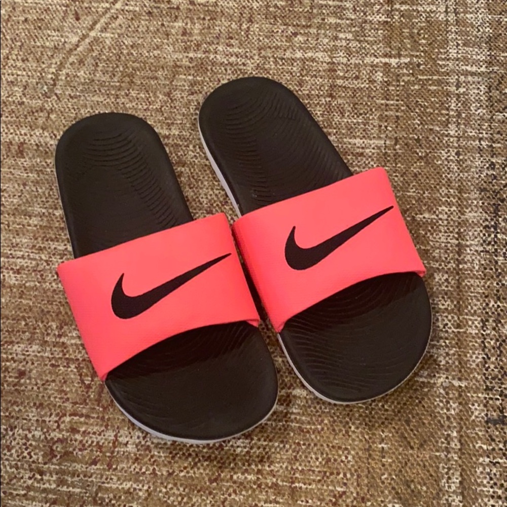 Pink Nike Sandals (Size 10)